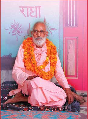 Gurudeva sitting