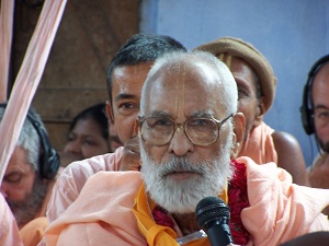 GurudevaspeakingRadhakunda