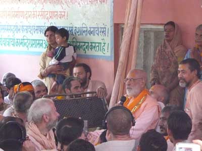 Sri Giridhari Gaudiya Matha - Govardhana, India