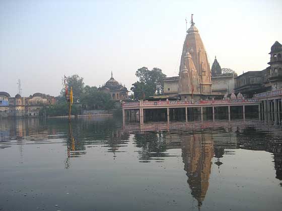 mukharavinda-temple-flooded