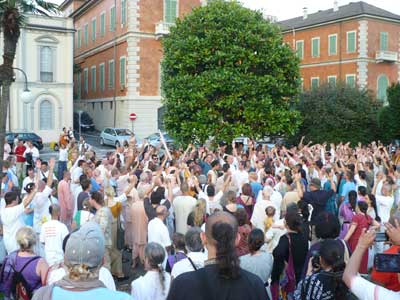 Chanting Krishna Nama in Streets of Italy