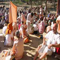 Srila Narayana Maharaja at Surabhi Kunda